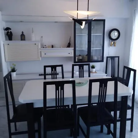 A Spacious With A Sea View بلانيس